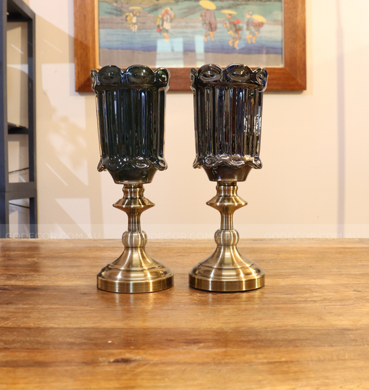 Glass Vase In Metal Base (VGB1)