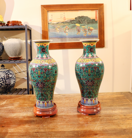 Chinese Pattern Green Large Vase (VTGRA2)