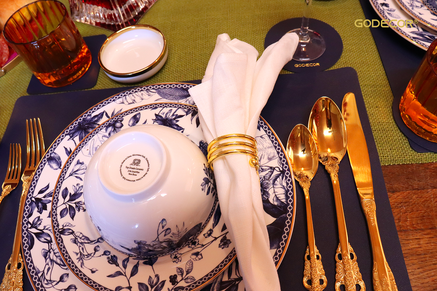 110 Pcs Table Setting for 6 With Blue and White Dinnerwares