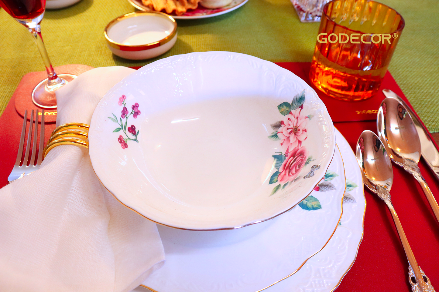18 Pcs Gold Rim Dinnerware Embossed White with Rose Pattern
